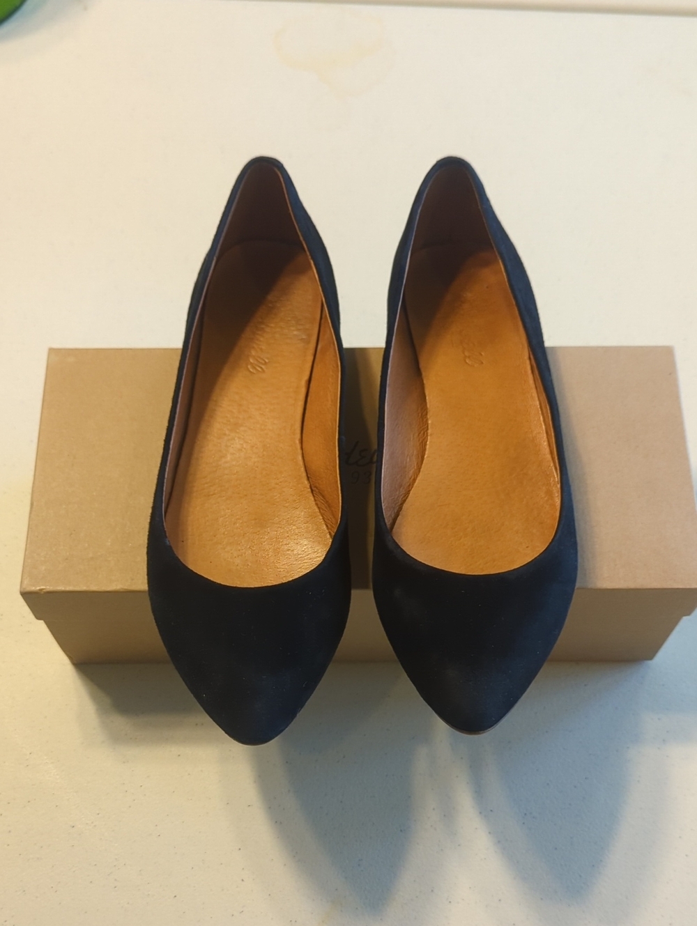 Madewell Black Pointed-Toe Suede Flats